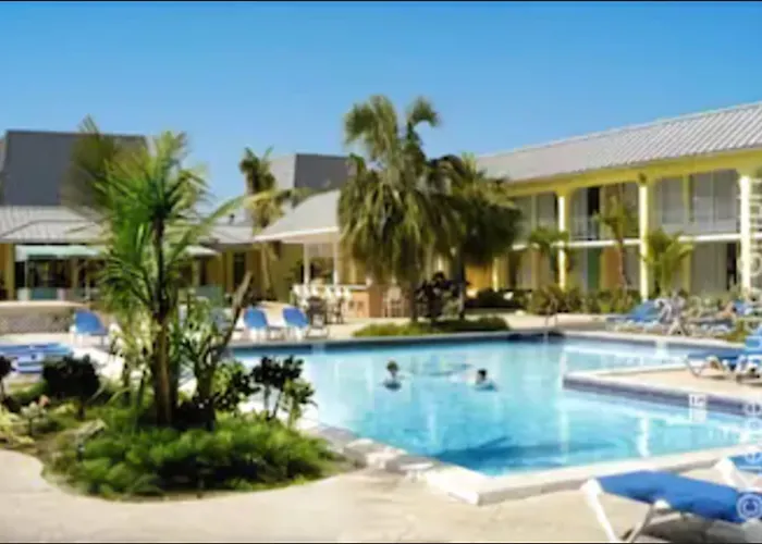 Royal Islander Hotel